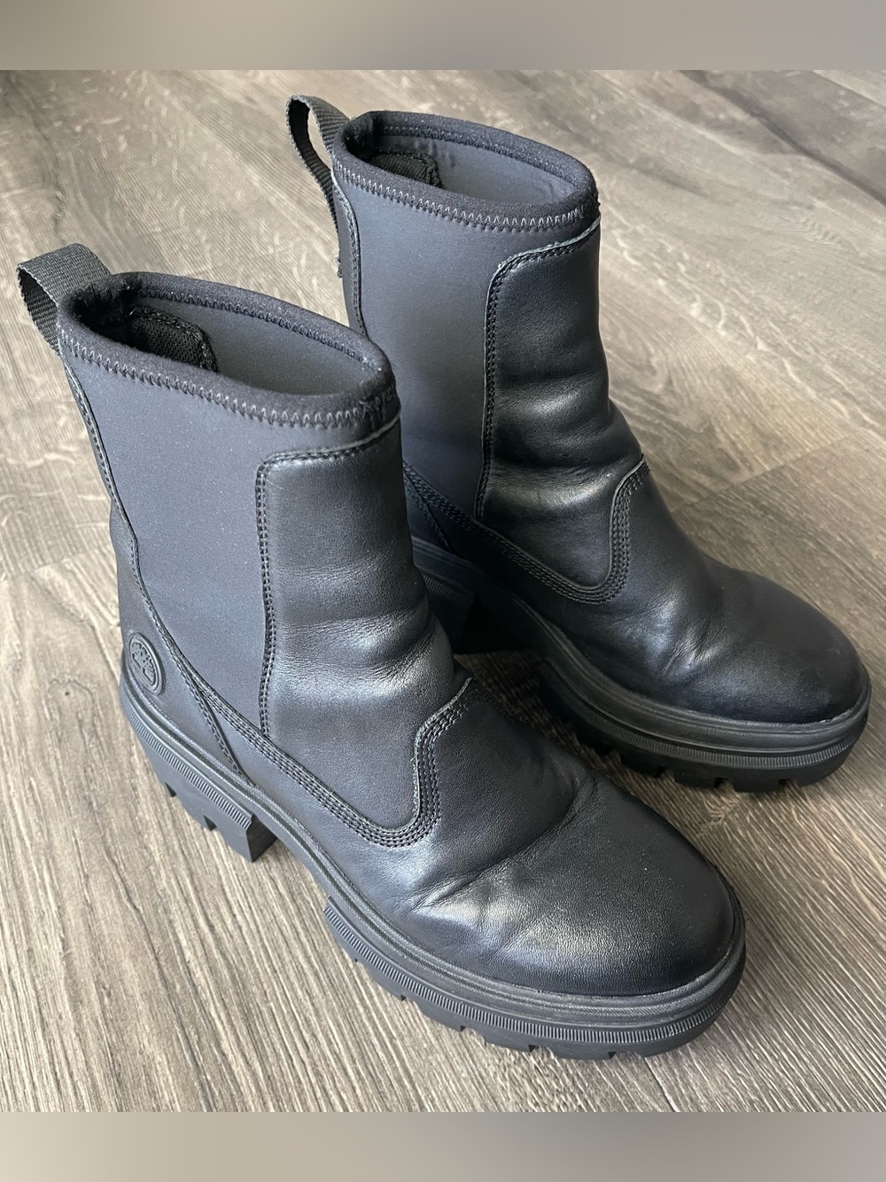 Timberland Everleigh Women's Leather Chelsea Boots Black Chunky Lug Sole